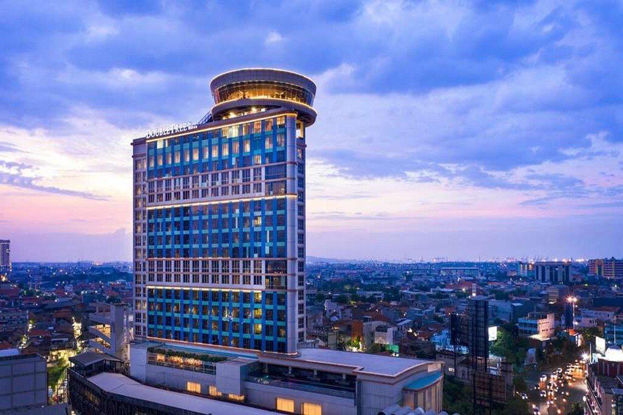 Doubletree By Hilton Surabaya Hotel Exterior photo