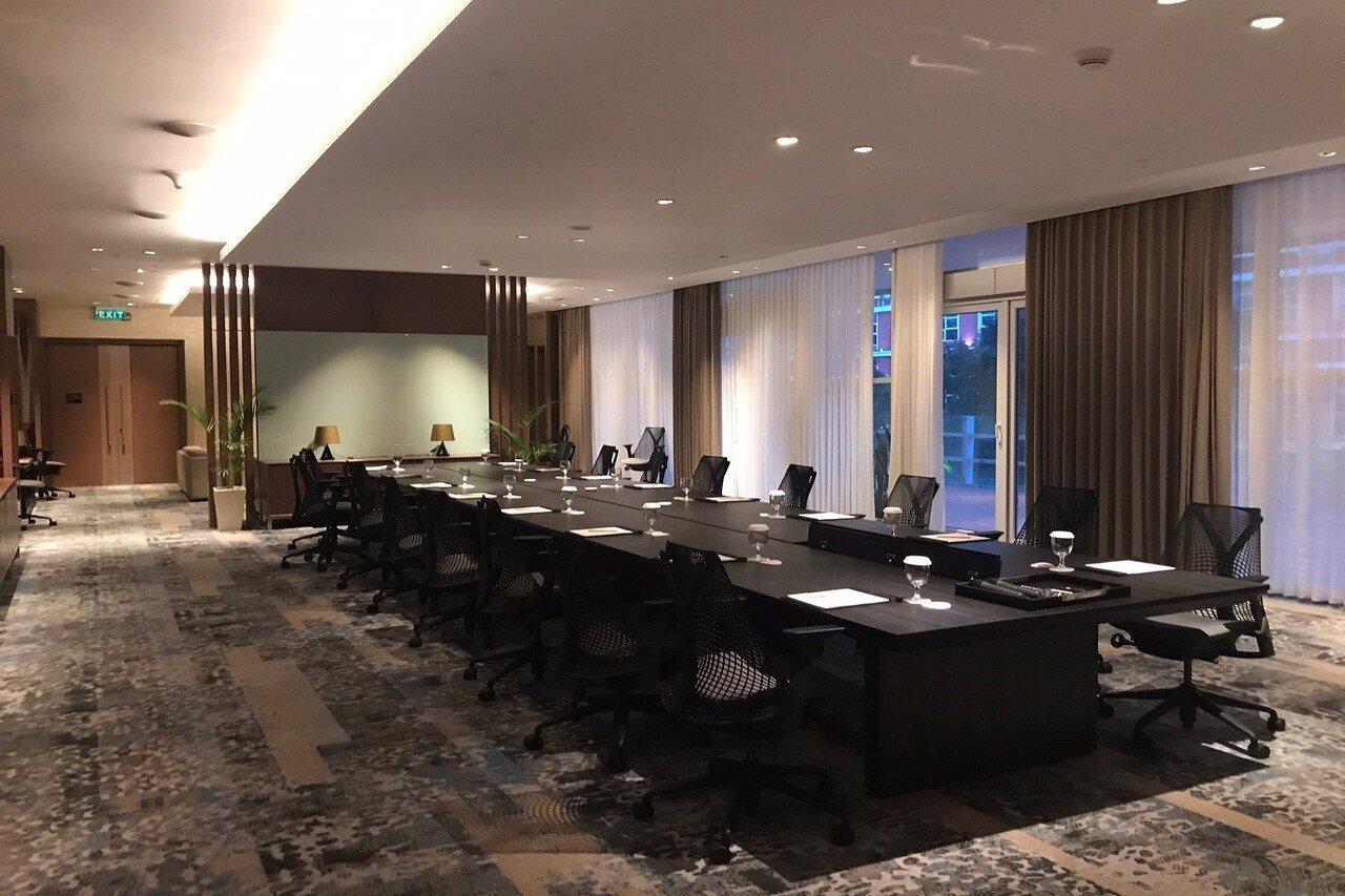Doubletree By Hilton Surabaya Hotel Exterior photo