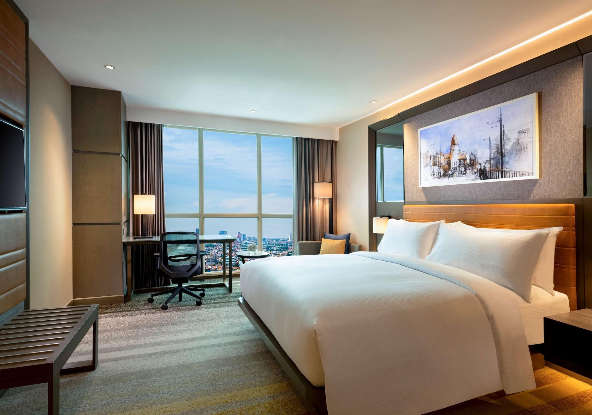 Doubletree By Hilton Surabaya Hotel Exterior photo