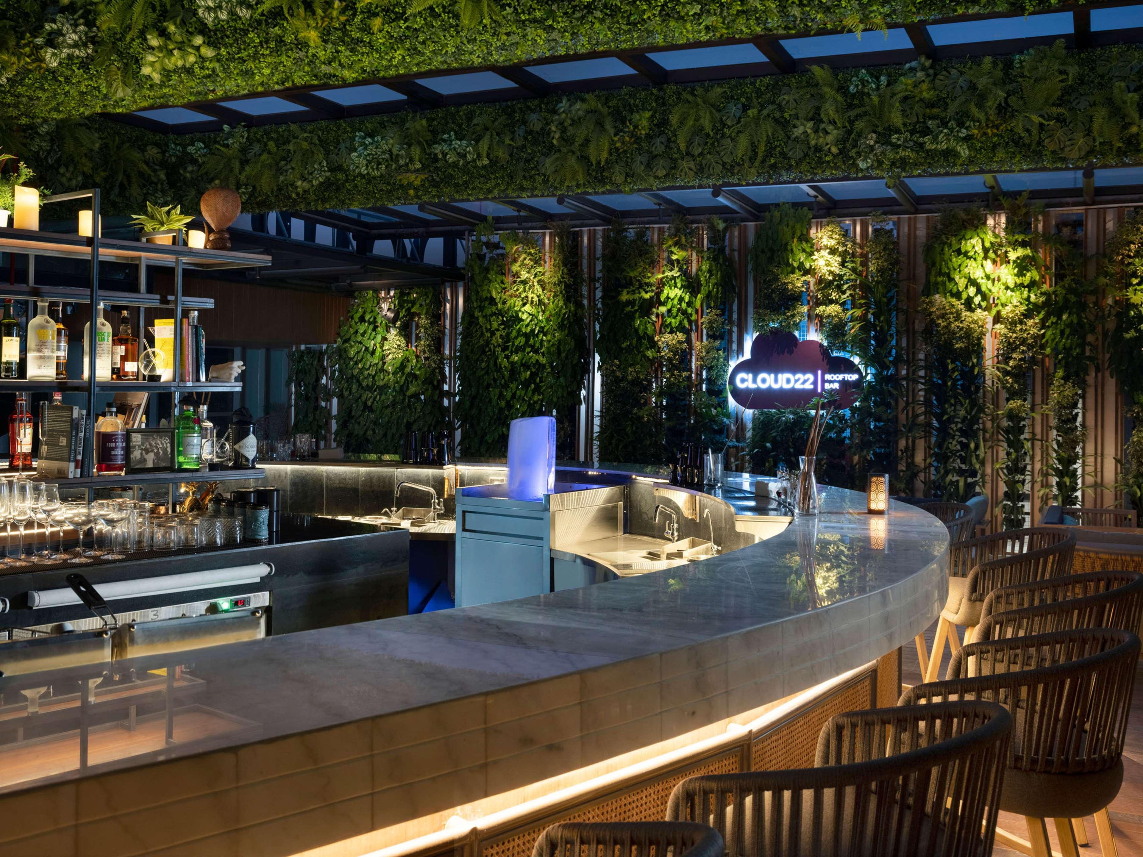 Doubletree By Hilton Surabaya Hotel Exterior photo