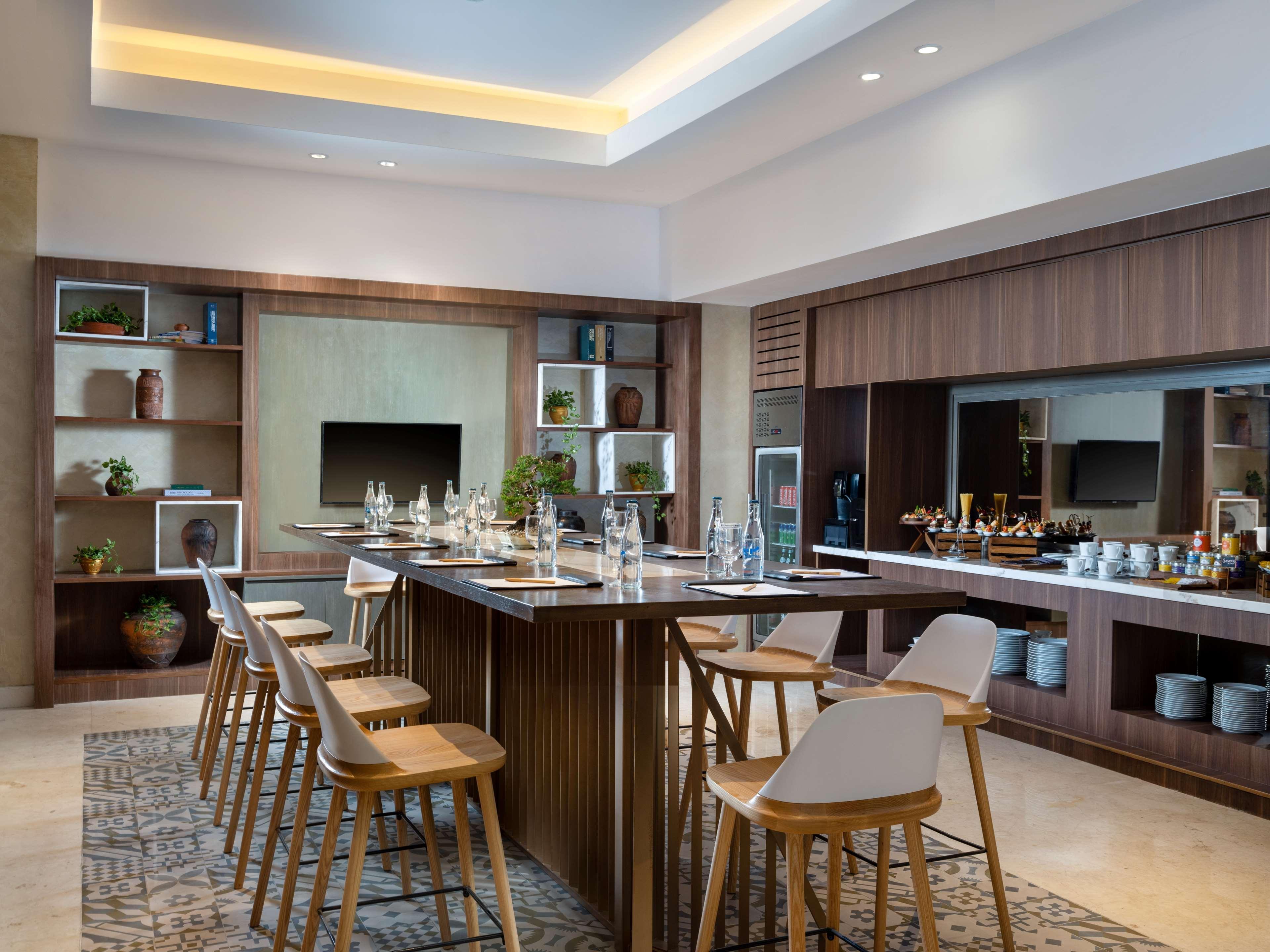 Doubletree By Hilton Surabaya Hotel Exterior photo