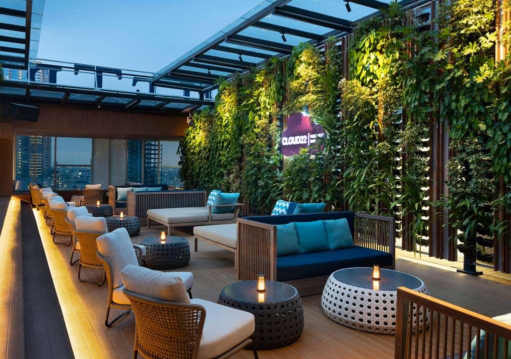 Doubletree By Hilton Surabaya Hotel Restaurant photo