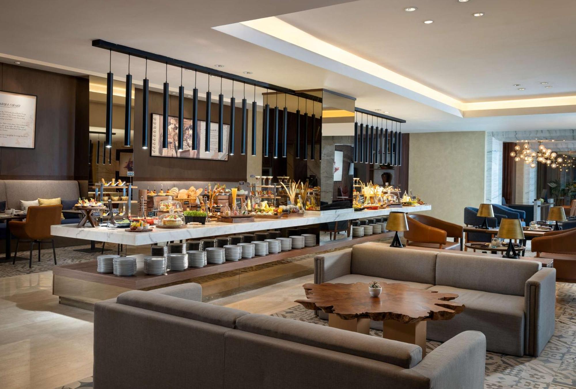Doubletree By Hilton Surabaya Hotel Exterior photo