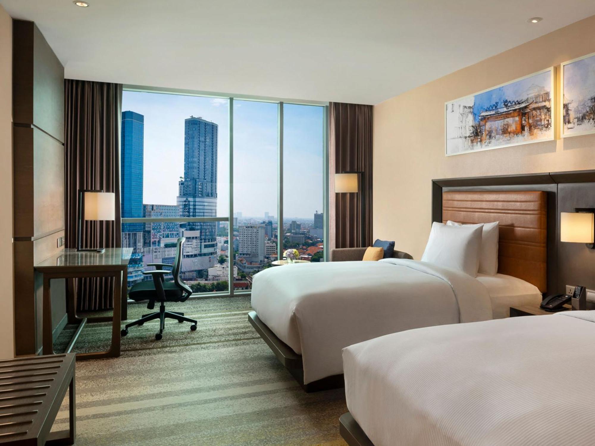 Doubletree By Hilton Surabaya Hotel Exterior photo